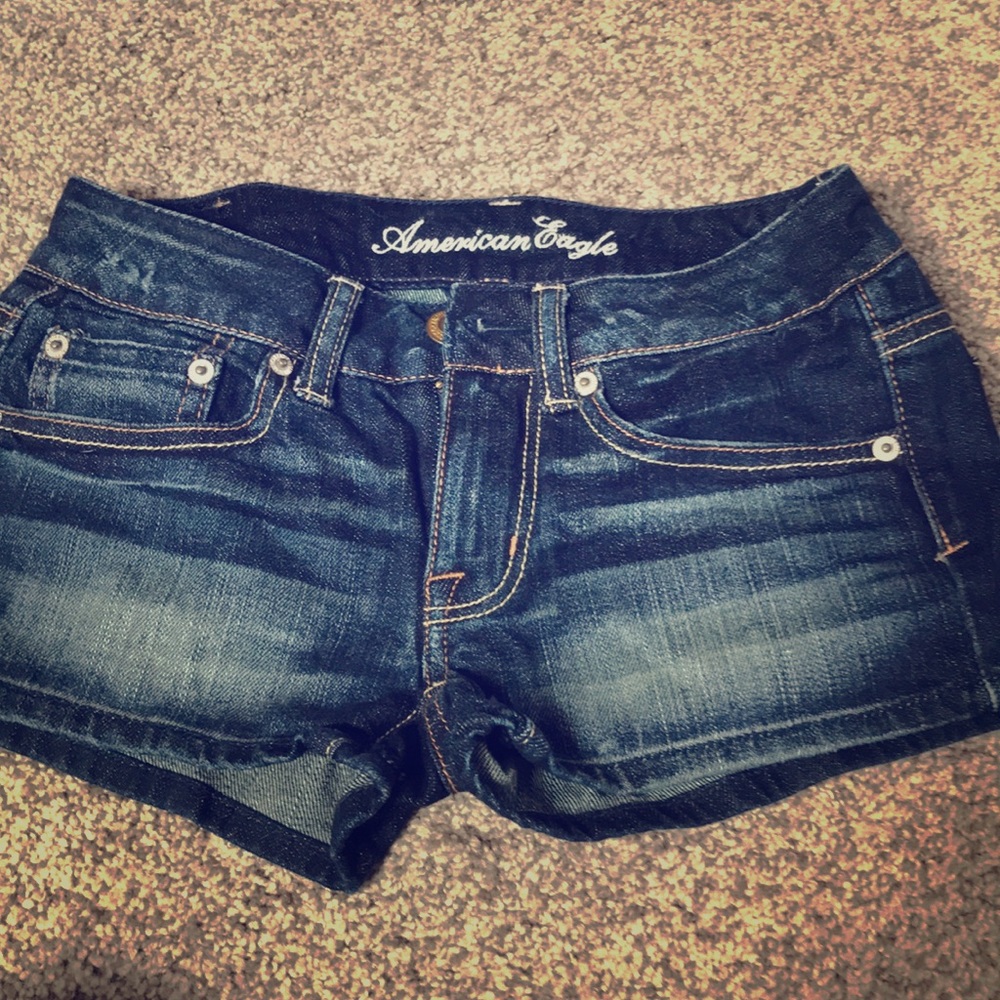 Never worn 00 American Eagle jean shorts